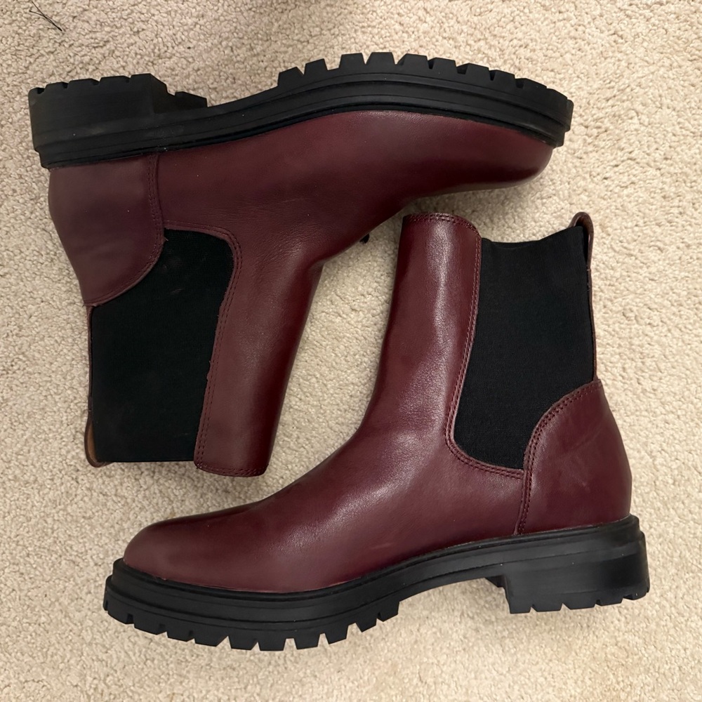 Women's Burgundy Chelsea Boots